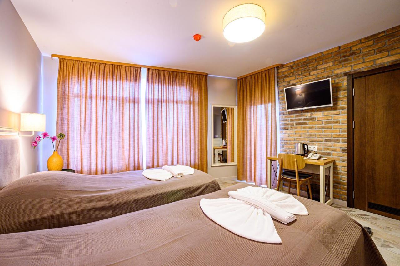 Antique Boutique Hotel Pavel Banya Exterior photo